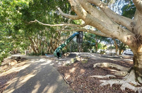 Mount Coolum Villa | Surfside Villa - 50m to beach access, heated pool