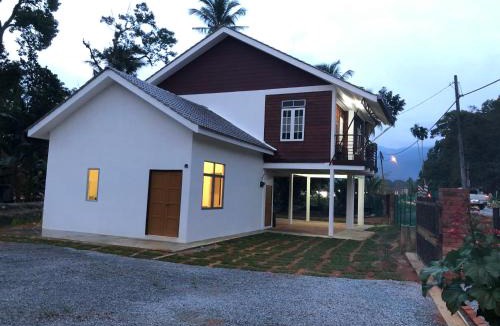 Air Kuning House | Suri Homestay, Taiping