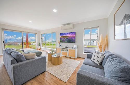 Narrawong House | Surrey View