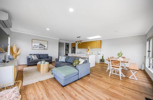 Narrawong House | Surrey View