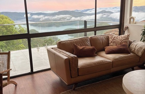 Lower Beechmont House | Surrounded by nature with panoramic mountain views