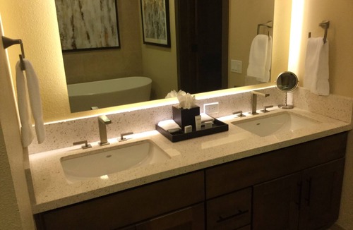 Truckee Resort | Surrounded by pine forests and mountains!