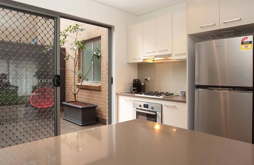 Surry Hills Apartment | Surry Hills Haven ISYD