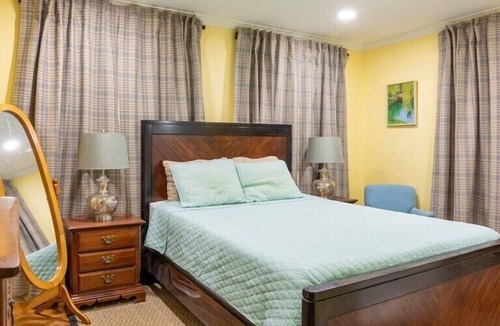 New Hampton House | Susan Murray Room