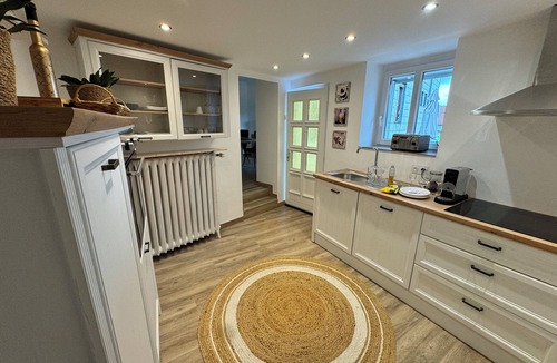 Bitche House | Suspended time