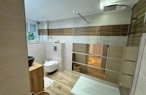 Bitche House | Suspended time