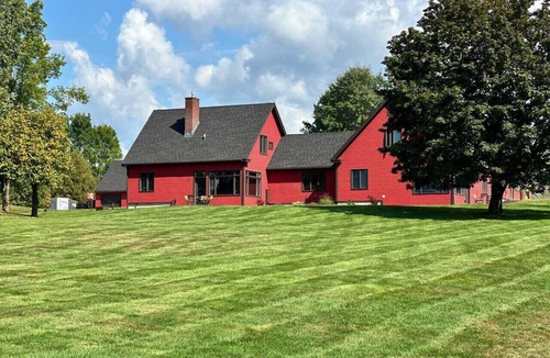 Waterbury Center Apartment | Suss View Suites-Hunger Mtn.