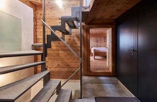 Spluegen Apartment | Susta - Holidays in a listed building