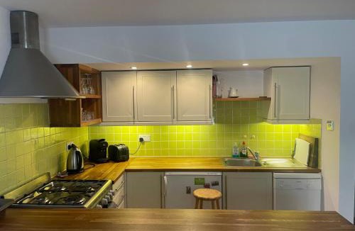 Notting Hill Apartment | Sutherland Place