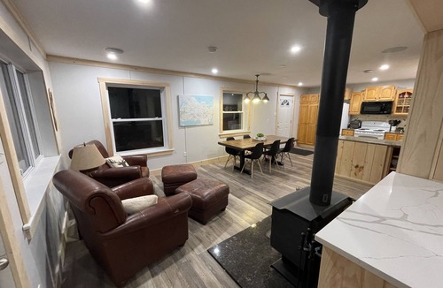 Cumberland County Cabin | Sutherlands Lake Lodge