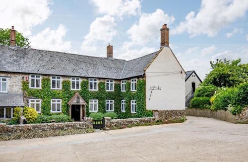 Honiton House | Sutton Barton Farmhouse