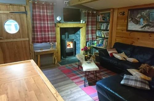 Hatherton House | Sutton Coldfield 2-Bed Caravan Parking & Bar-B-Q