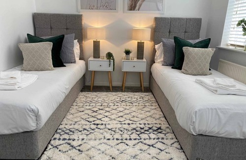 Thatto Heath Cabin | Sutton Heath Lodge