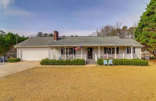 Suwanee Apartment | Suwanee Apt with Pet-Friendly Yard, Walk to Park!