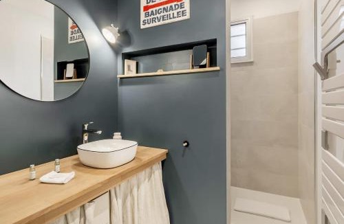 Saint-Coulomb House | Suzanne House 2 Bedrooms Private garden