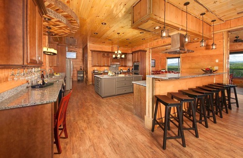 Pigeon Forge Cabin | SV Mansion:13BR/Heated Pool/Amazing View/Game/Theater