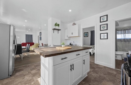Detroit House | SW Detroit 3BR | 5–10 Min Downtown + Parking