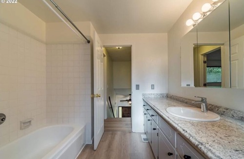 Western House | SW Eugene getaway