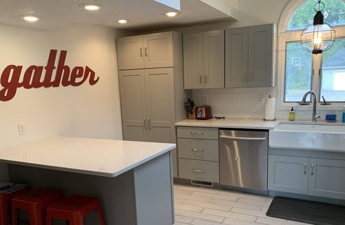 Niles House | SW Michigan lake home that is perfect for water sports, ND games and wineries.