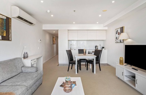 Adelaide Central Business District Apartment | Swainson on Balfours