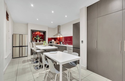 Adelaide Central Business District House | Swainson on Carrington