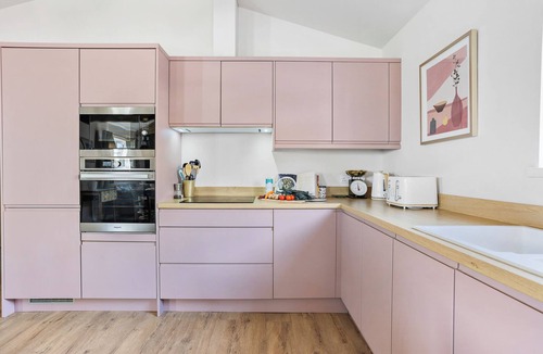 Burgh Island House | Swallow barn | 2 bed in tranquil setting | Surfing