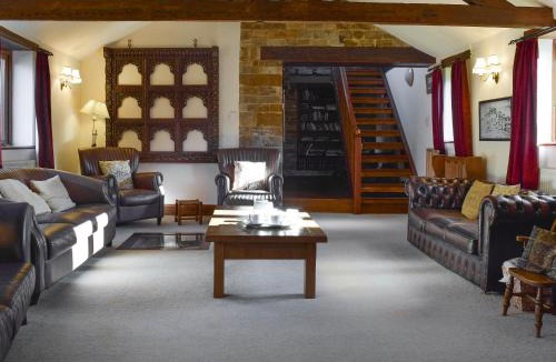 Warkworth House | Swallow Barn