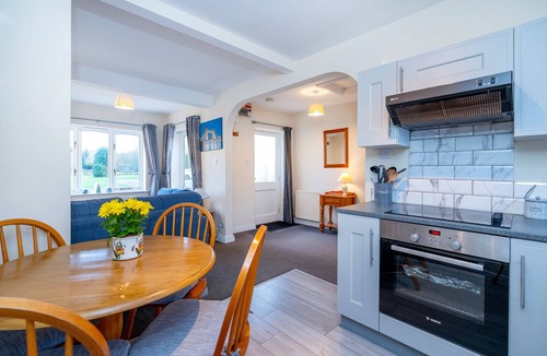 South Cockerington Cottage | Swallow Cottage at West View