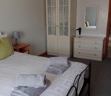 Louth House | Swallow cottage