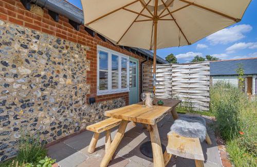 Stalisfield House | Swallow - Uk50155