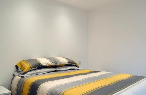 Godstone House | Swallows