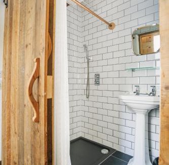 Widemouth Bay Apartment | Swallows Nest at Widemouth Bay - 2 bedroom cottage