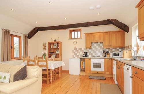 Brazzacott Cottage | SWALLOWS NEST, character holiday cottage, with a garden in Launceston