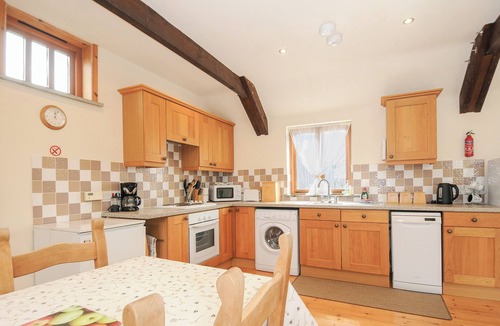 Brazzacott Cottage | SWALLOWS NEST, character holiday cottage, with a garden in Launceston