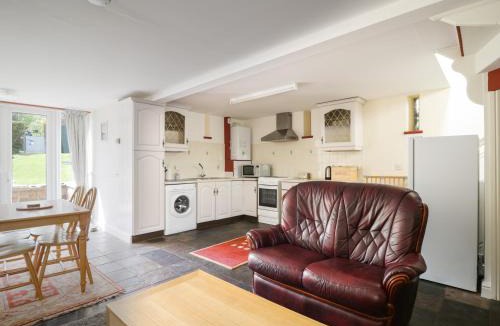 Carlisle House | Swallows Nest