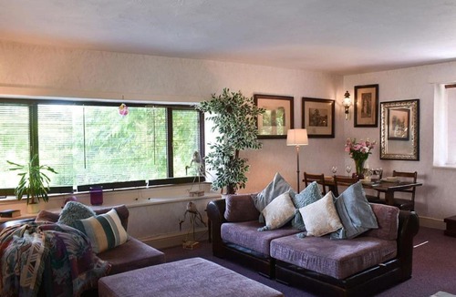 Ebford House | Swallows Nest - UK12253