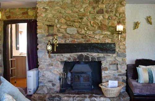 Ebford House | Swallows Nest - UK12253