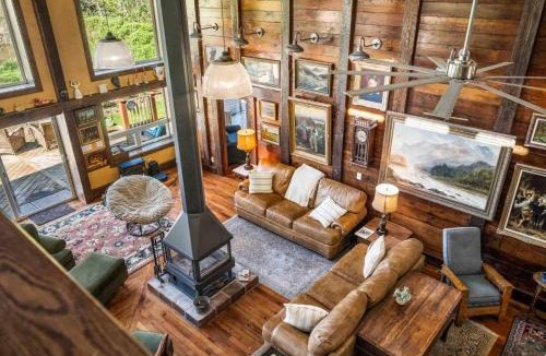 Salem House | Swallows Nest