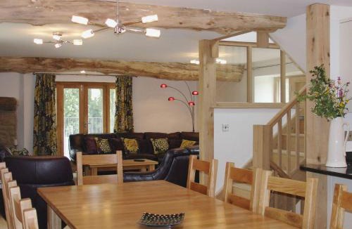 Washbourne House | Swallows Reach