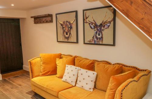 Allgreave House | Swallows Return