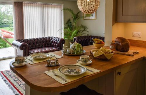 Strumpshaw House | Swallowtail Lodge