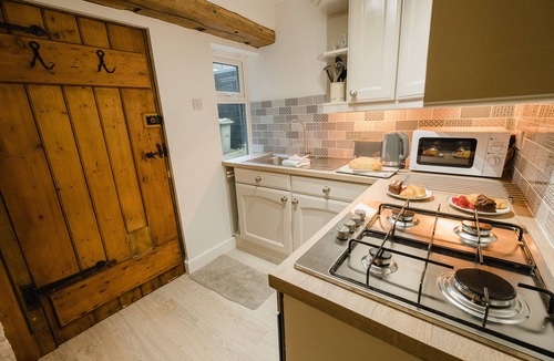 Marsden House | Swan Cottage, Village Centre