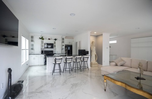 Galloway House | Swan Lake Resort Rentals