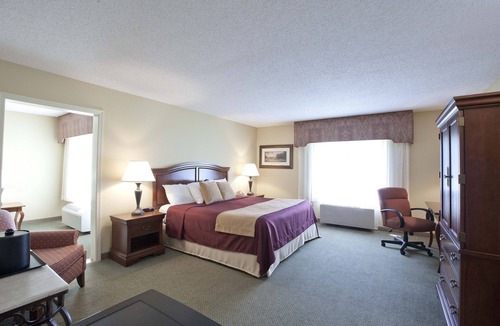Tyner Resort | Swan Lake Resort