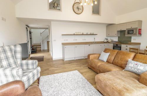 Wedmore House | Swan Lodge Castle Farm