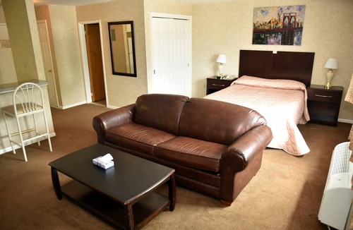 Linden Hotel | Swan Motel