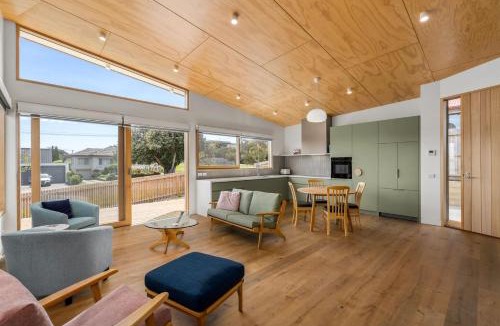 Queenscliff House | Swan's Reach