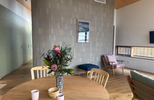 Queenscliff House | Swan's Reach