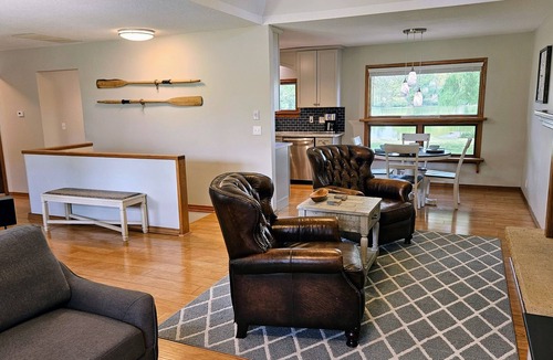 Greenwich House | Swan Shores - Lakefront home in Wichita