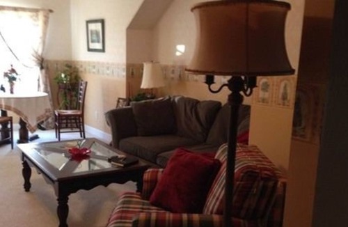 Marshfield Bed & Breakfast | Swan Song Inn